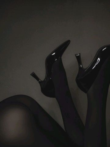 Виолетта Весёлая Красотка